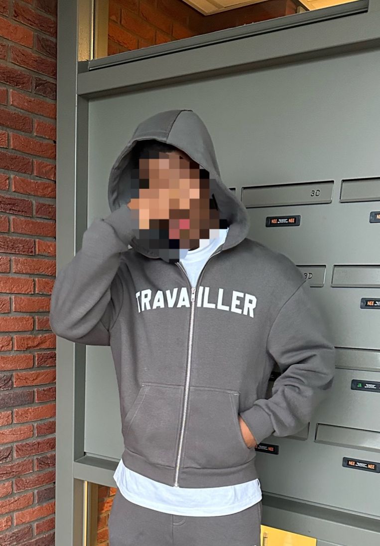 CURVED LOGO ZIP UP